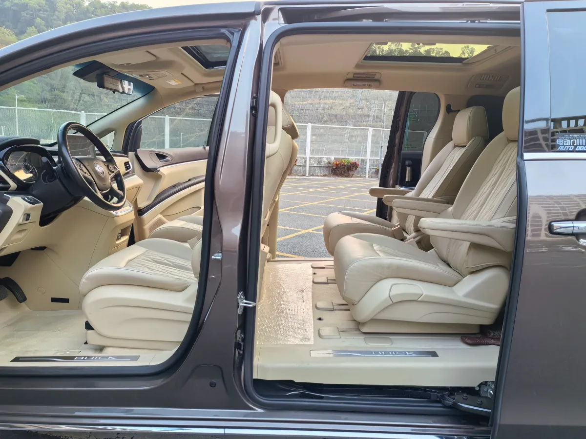 2023 Buick GL8 2.0T 237HP L4 9AT,autocango,china used car exporter,china ev exporter,chinese used car exporter,chinese used ev exporter