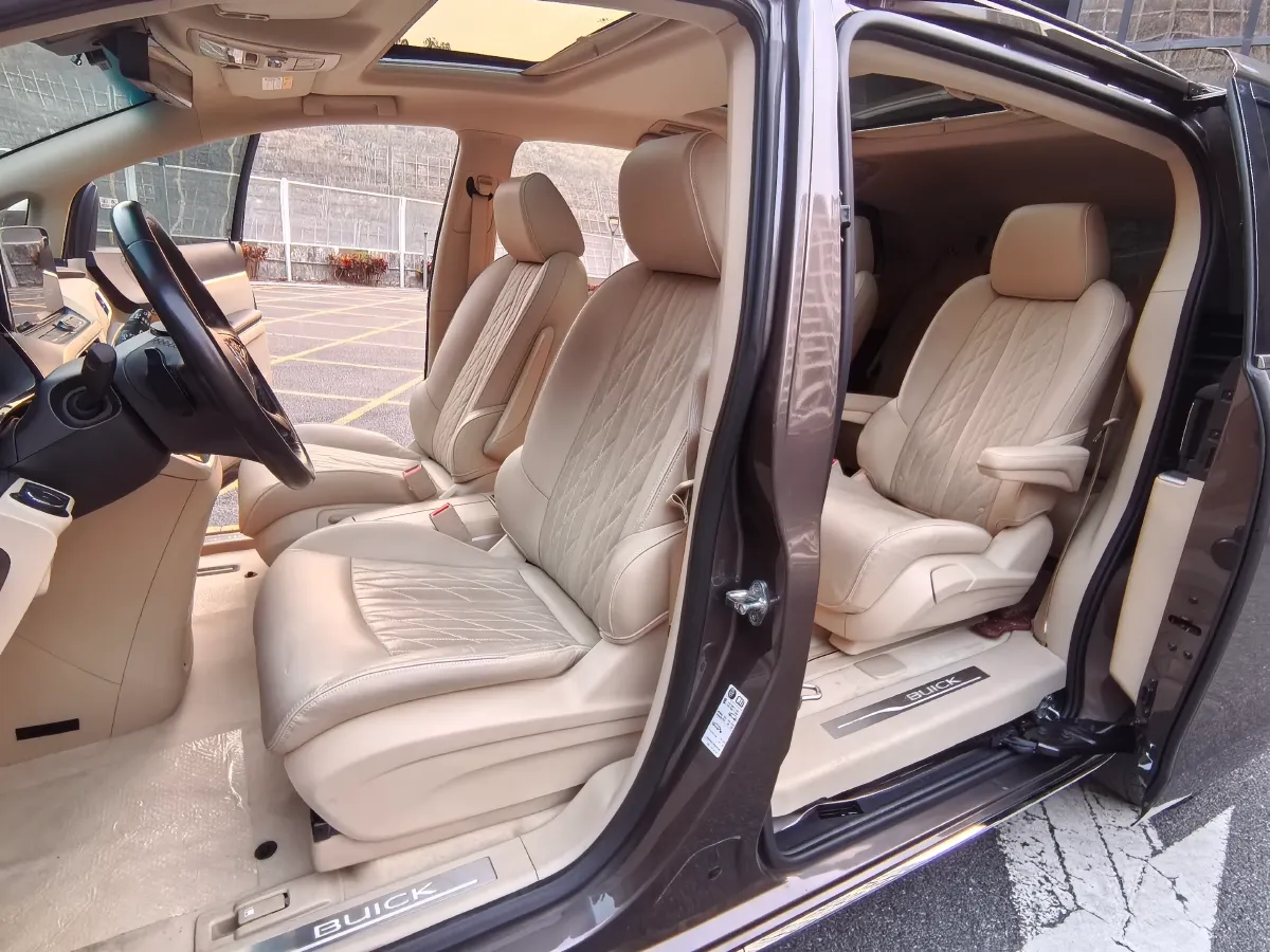 2023 Buick GL8 2.0T 237HP L4 9AT,autocango,china used car exporter,china ev exporter,chinese used car exporter,chinese used ev exporter