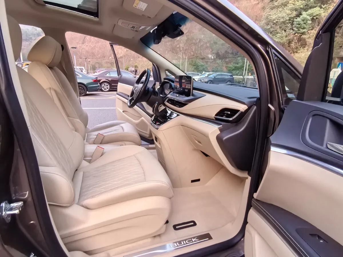 2023 Buick GL8 2.0T 237HP L4 9AT,autocango,china used car exporter,china ev exporter,chinese used car exporter,chinese used ev exporter