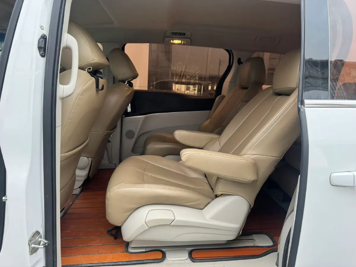 2021 Buick GL8 2.0T 237HP L4 9AT,autocango,china used car exporter,china ev exporter,chinese used car exporter,chinese used ev exporter