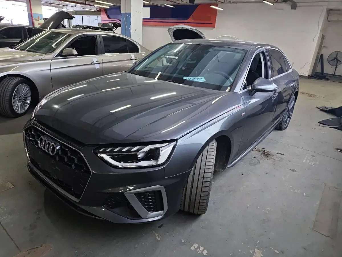 2020 Audi A4L 2.0T 190HP L4 7DCT