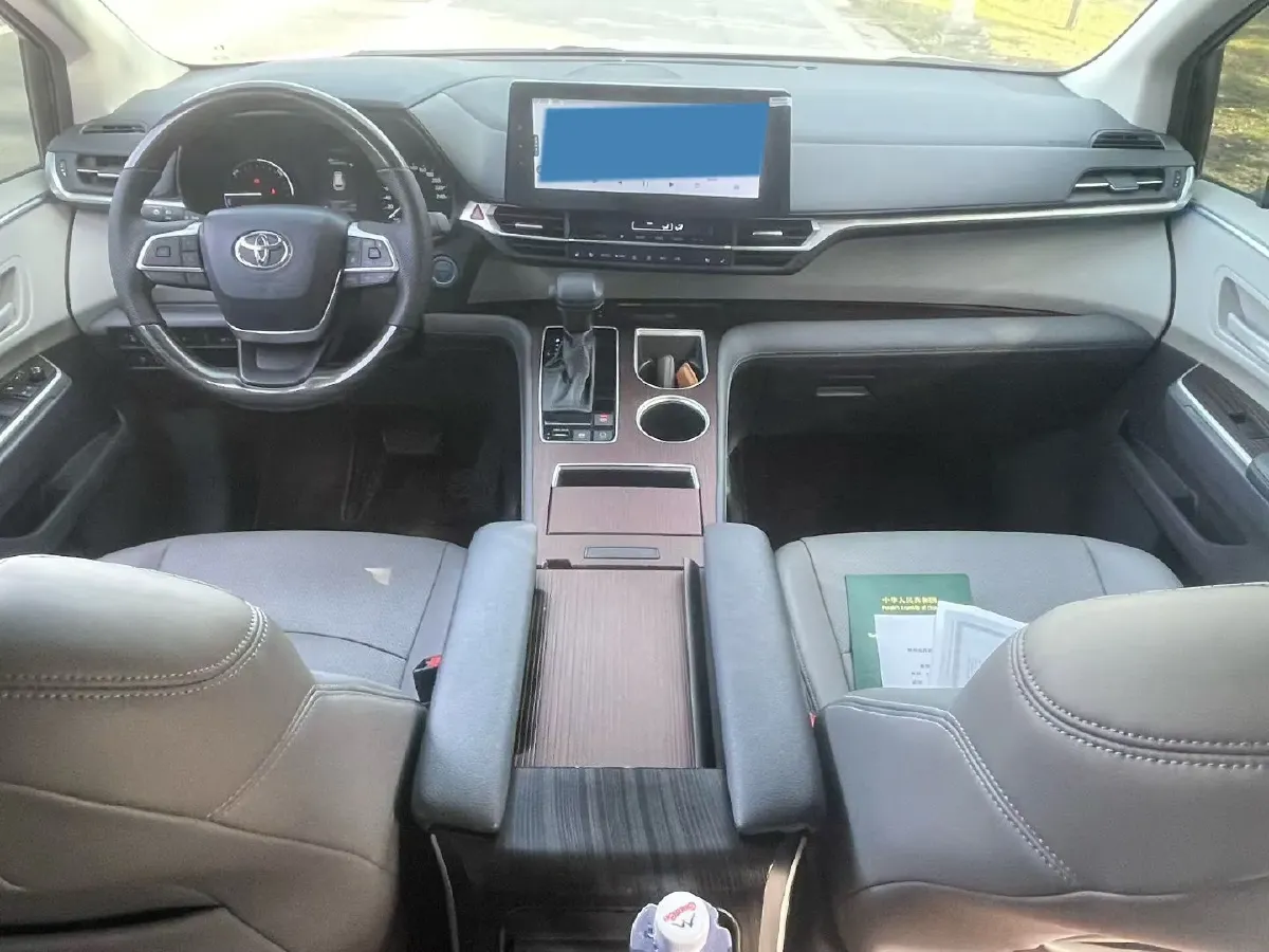 2024 Toyota Sienna 2.5L 189HP L4 E-CVT Hybrid,autocango,china used car exporter,china ev exporter,chinese used car exporter,chinese used ev exporter