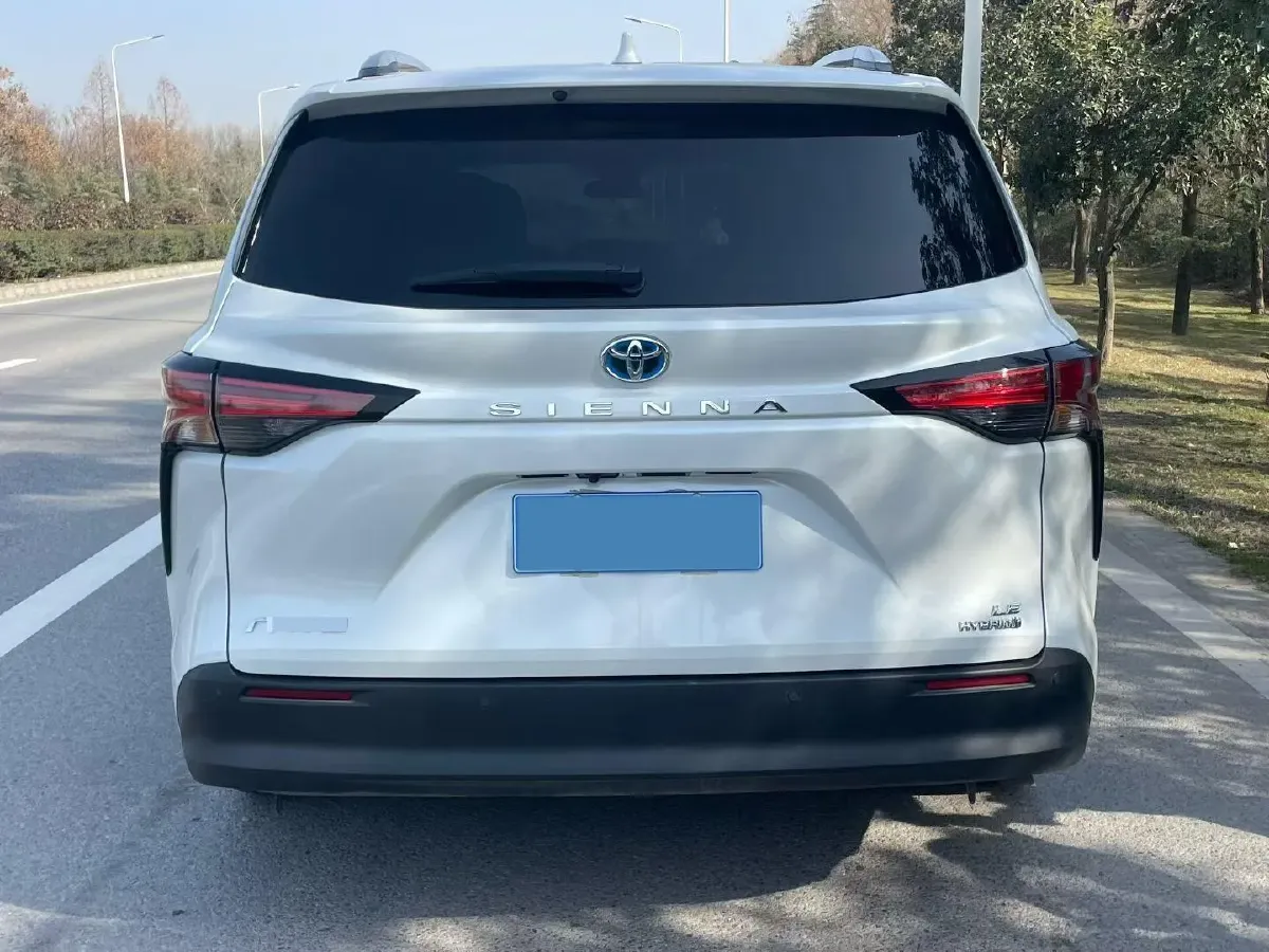 2024 Toyota Sienna 2.5L 189HP L4 E-CVT Hybrid,autocango,china used car exporter,china ev exporter,chinese used car exporter,chinese used ev exporter