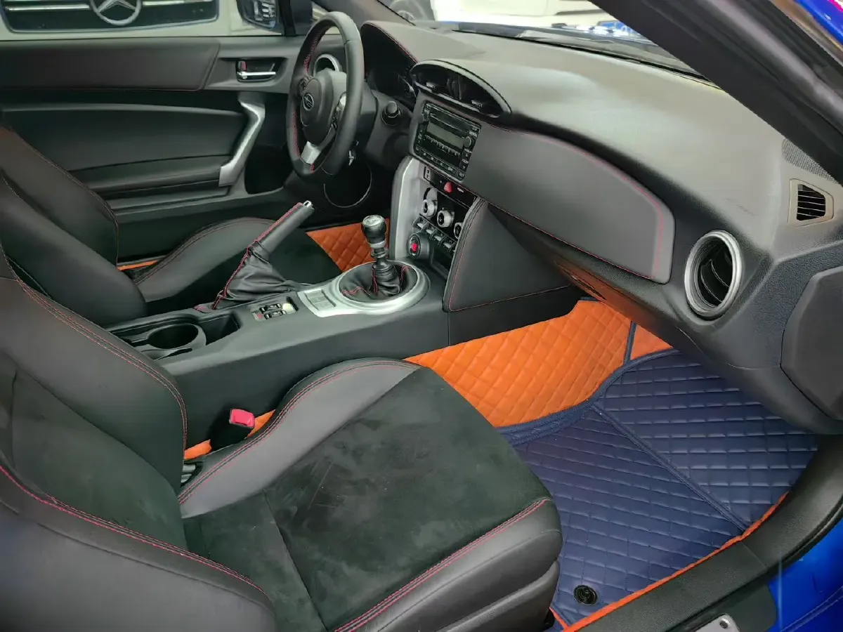 2019 Ford Focus 2.3T 280HP L4 6MT,autocango,china used car exporter,china ev exporter,chinese used car exporter,chinese used ev exporter