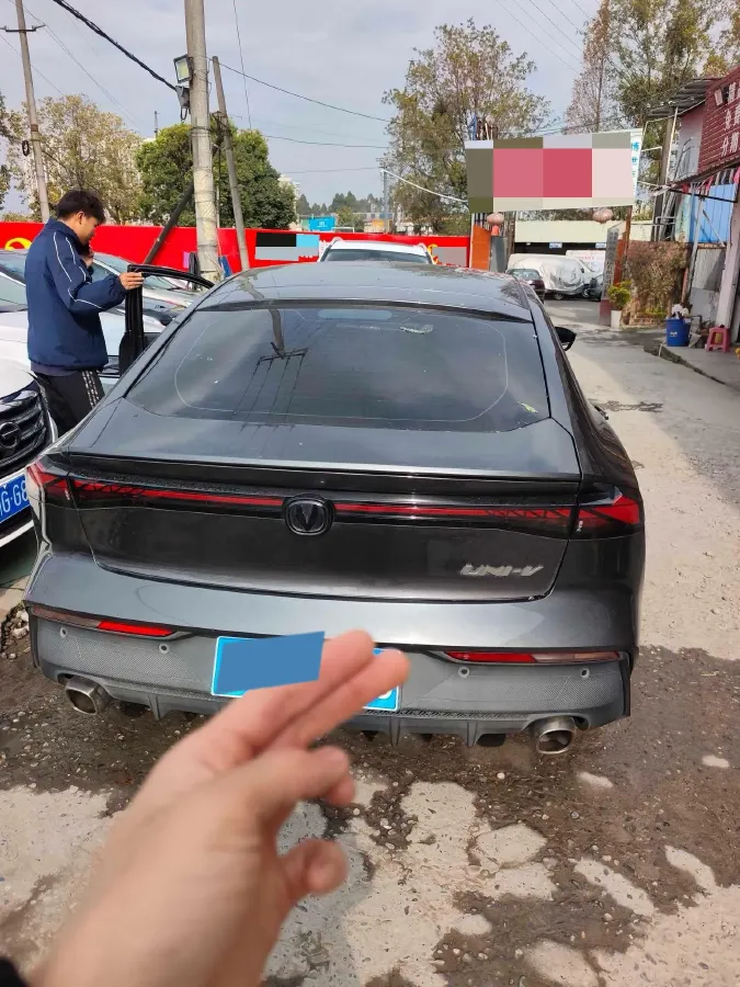 2022 ChangAn UNI-V 1.5T 188HP L4 7DCT,autocango,china used car exporter,china ev exporter,chinese used car exporter,chinese used ev exporter