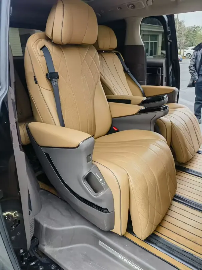 2024 Denza D9 1.5T 139HP L4 E-CVT PHEV 40KWH,autocango,china used car exporter,china ev exporter,chinese used car exporter,chinese used ev exporter