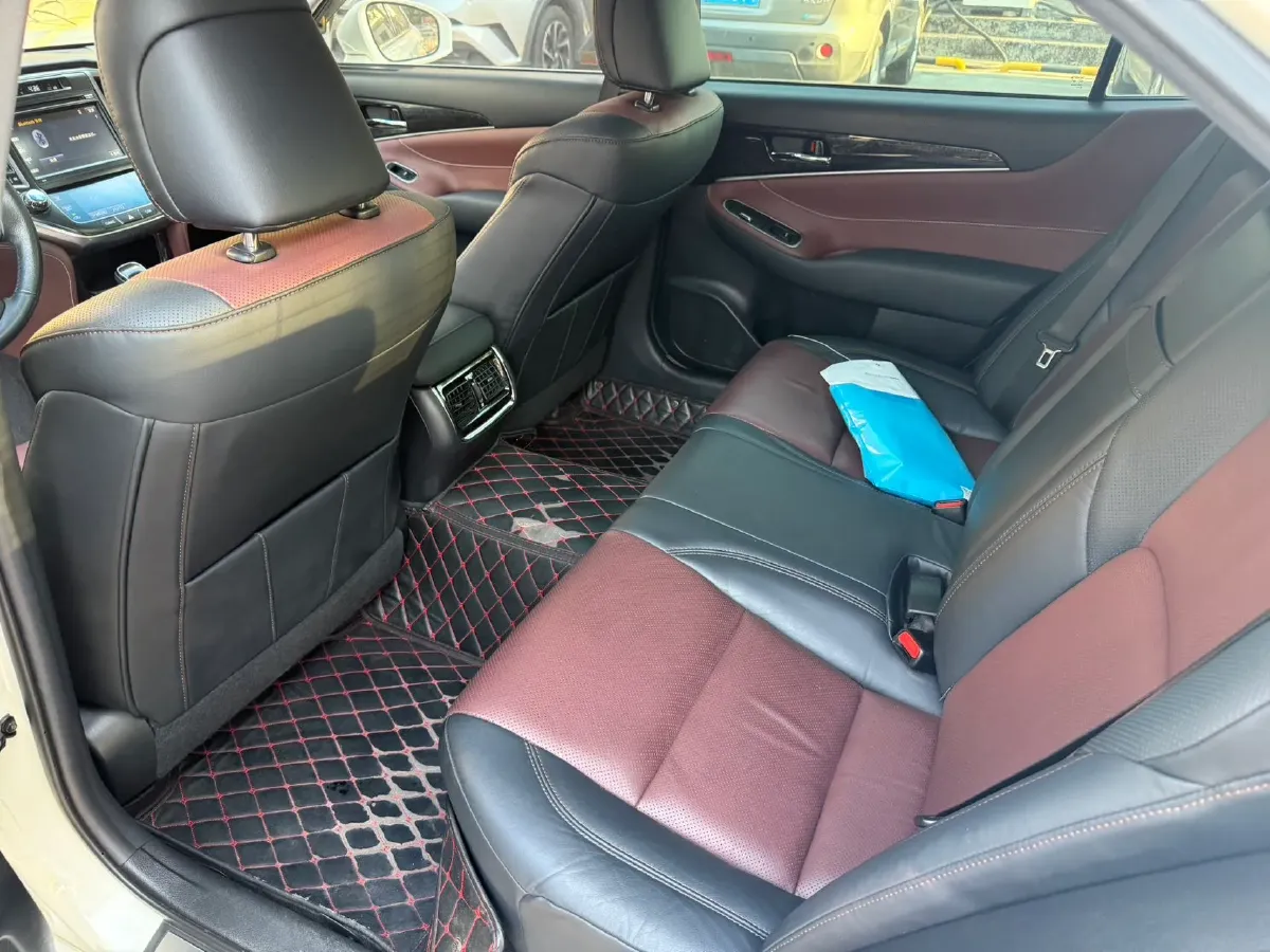 2018 Toyota Highlander 2.0T 220HP L4 6AT,autocango,china used car exporter,china ev exporter,chinese used car exporter,chinese used ev exporter