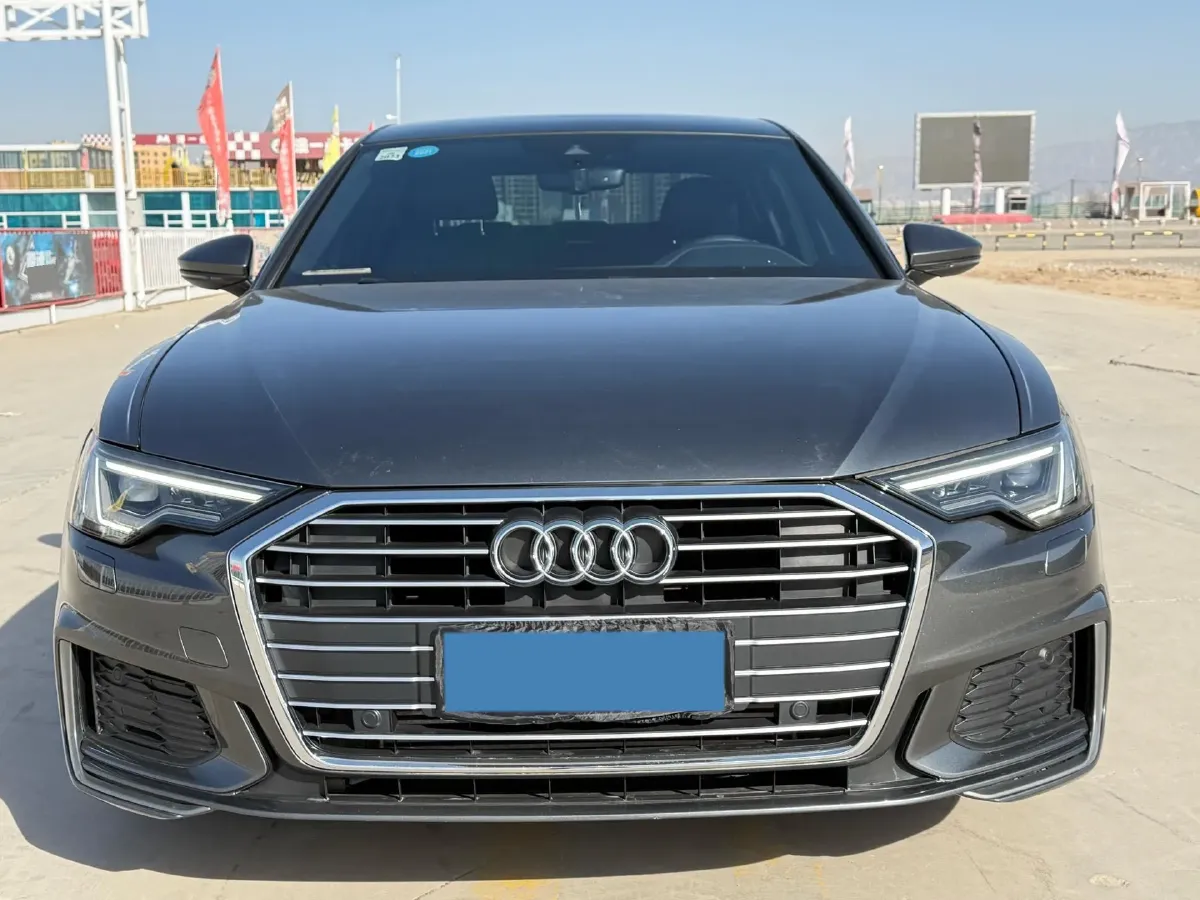 2021 Audi A6L 2.0T 224HP L4 7DCT,autocango,china used car exporter,china ev exporter,chinese used car exporter,chinese used ev exporter