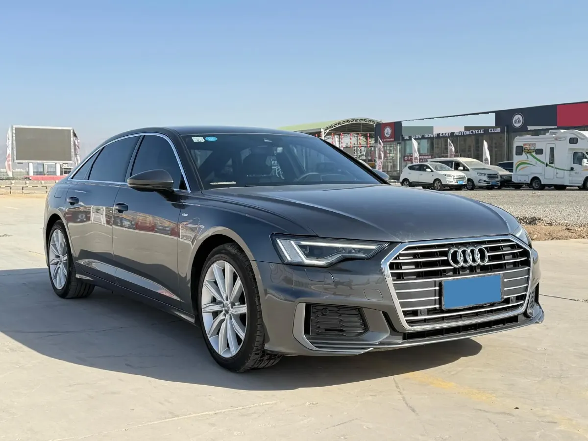 2021 Audi A6L 2.0T 224HP L4 7DCT,autocango,china used car exporter,china ev exporter,chinese used car exporter,chinese used ev exporter