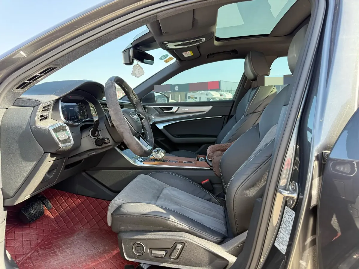 2021 Audi A6L 2.0T 224HP L4 7DCT,autocango,china used car exporter,china ev exporter,chinese used car exporter,chinese used ev exporter