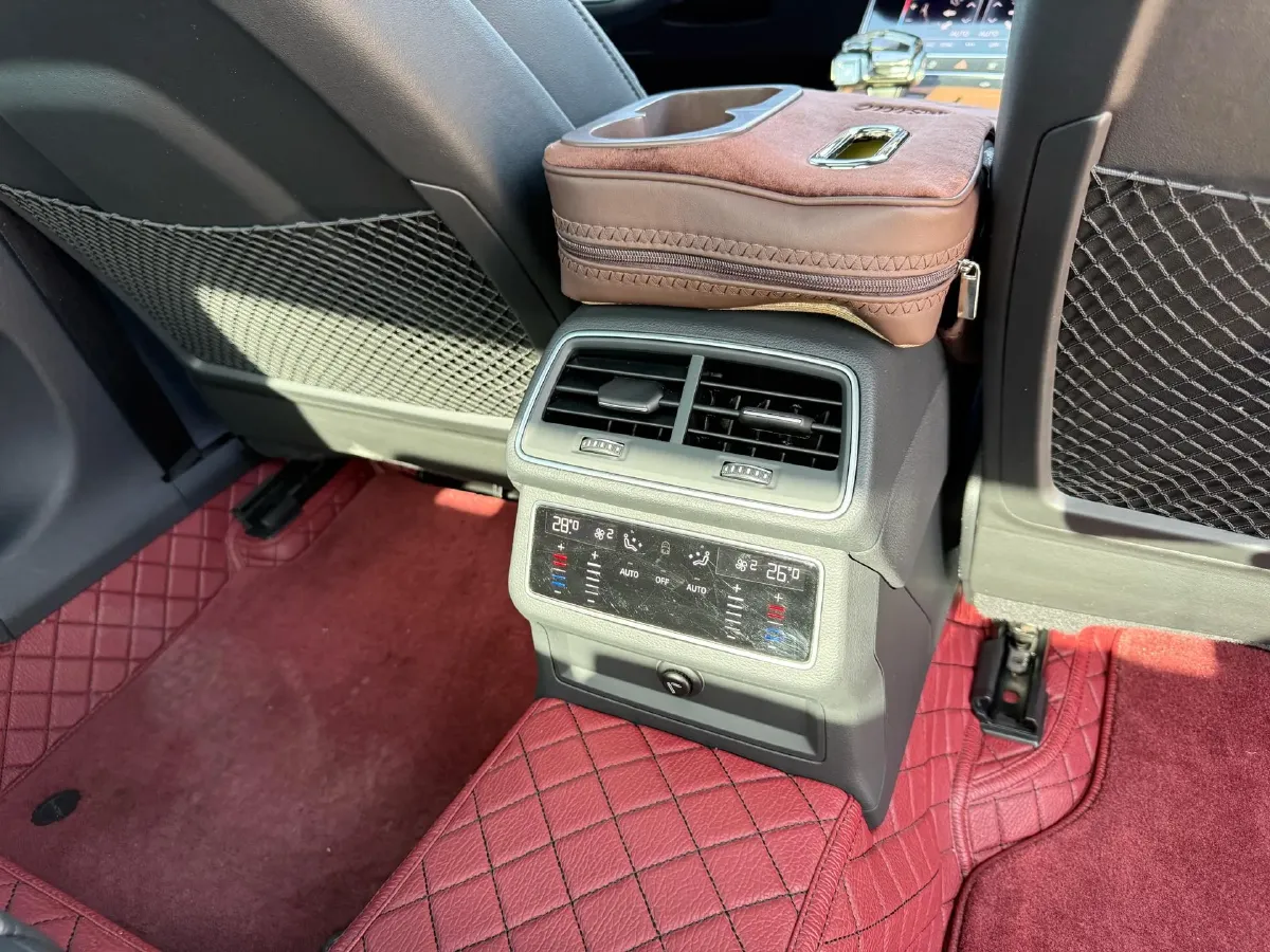 2021 Audi A6L 2.0T 224HP L4 7DCT,autocango,china used car exporter,china ev exporter,chinese used car exporter,chinese used ev exporter