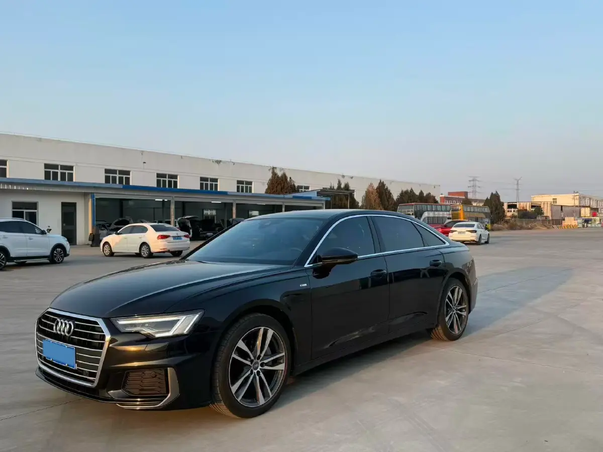 2021 Audi A6L 2.0T 190HP L4 7DCT
