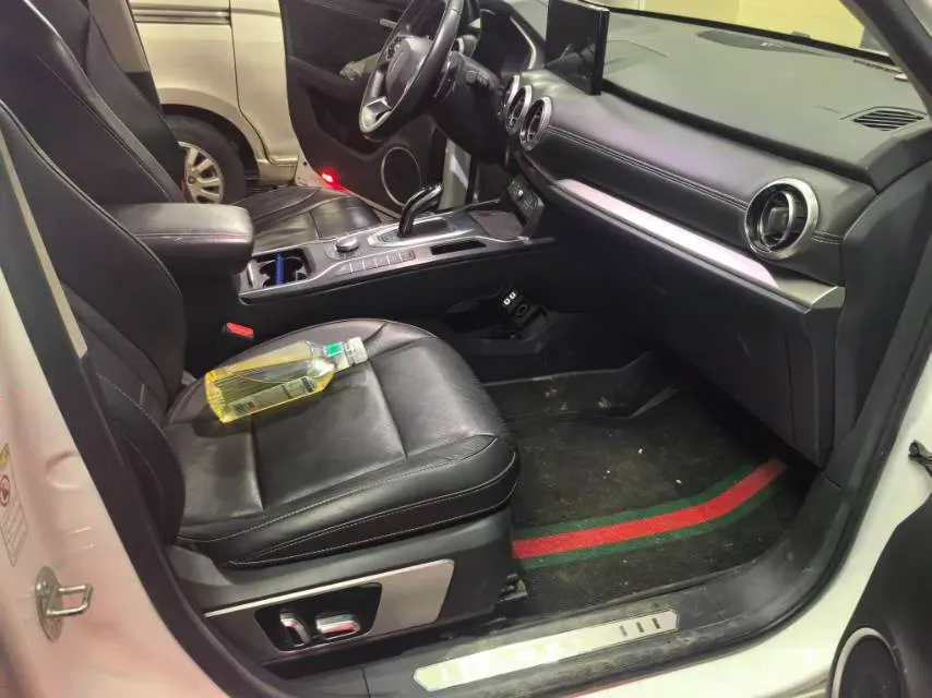 2020 WEY VV6 2.0T 227HP L4 7DCT,autocango,china used car exporter,china ev exporter,chinese used car exporter,chinese used ev exporter