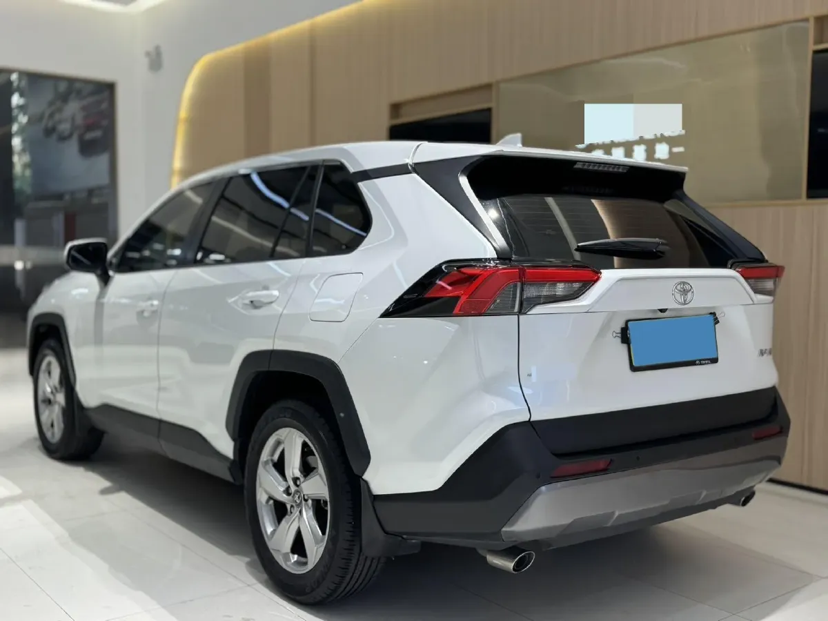 2021 Toyota RAV4 2.0L 171HP L4 CVT,autocango,china used car exporter,china ev exporter,chinese used car exporter,chinese used ev exporter