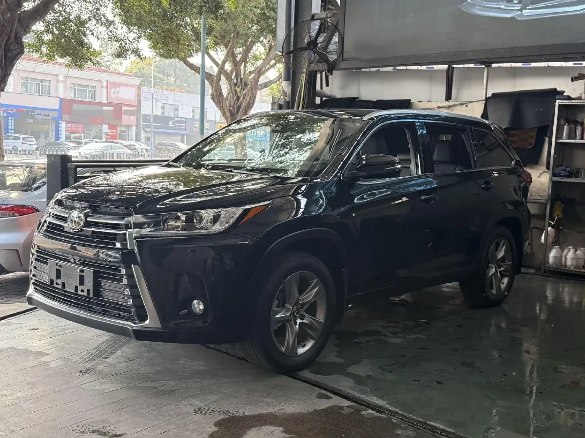 2021 Toyota Highlander 2.0T 220HP L4 6AT,autocango,china used car exporter,china ev exporter,chinese used car exporter,chinese used ev exporter