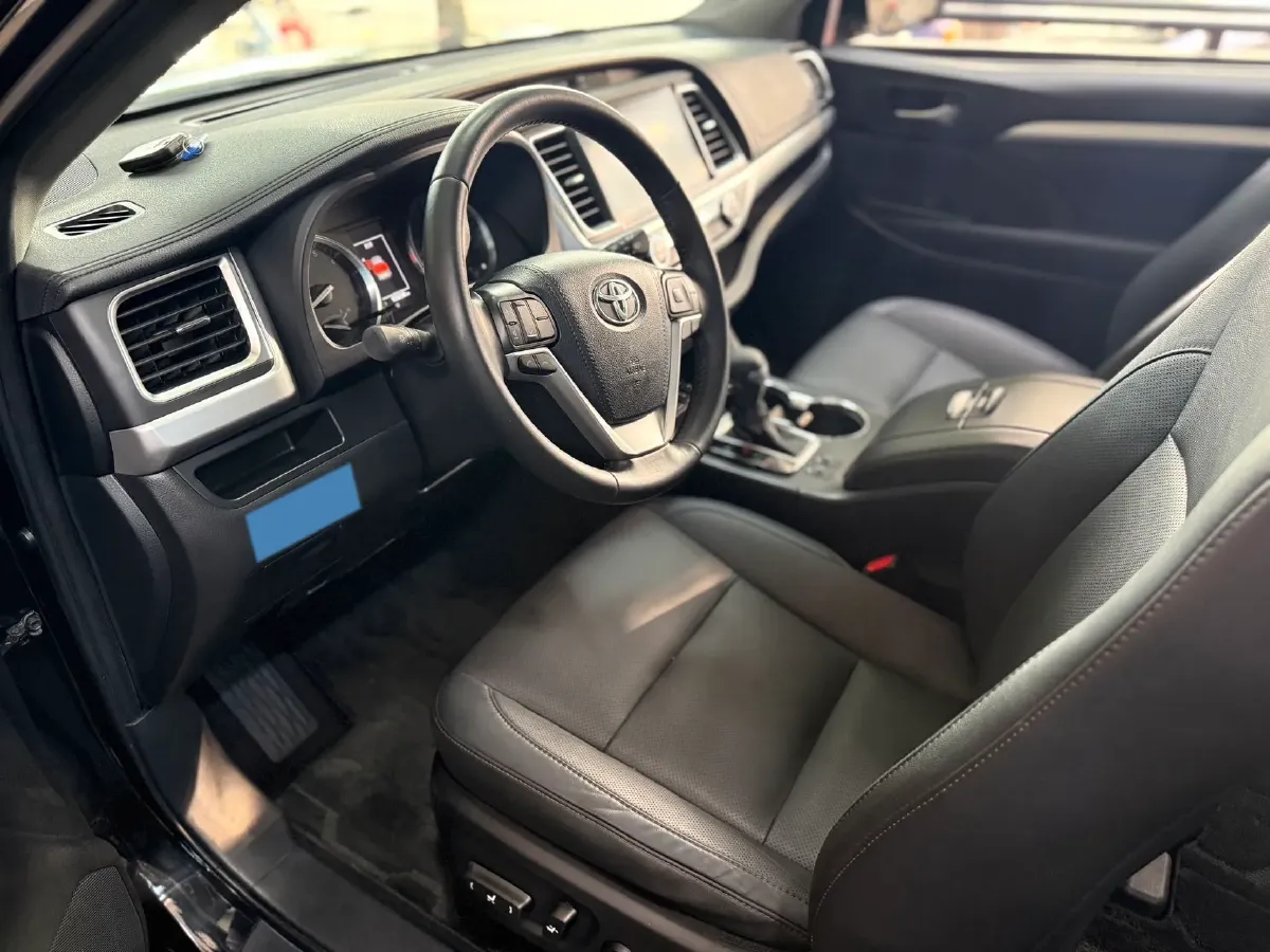 2021 Toyota Highlander 2.0T 220HP L4 6AT,autocango,china used car exporter,china ev exporter,chinese used car exporter,chinese used ev exporter