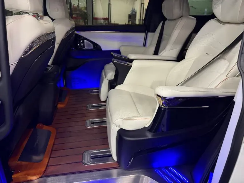 2023 GAC Trumpchi M8 2.0T 190HP L4 E-CVT Hybrid,autocango,china used car exporter,china ev exporter,chinese used car exporter,chinese used ev exporter