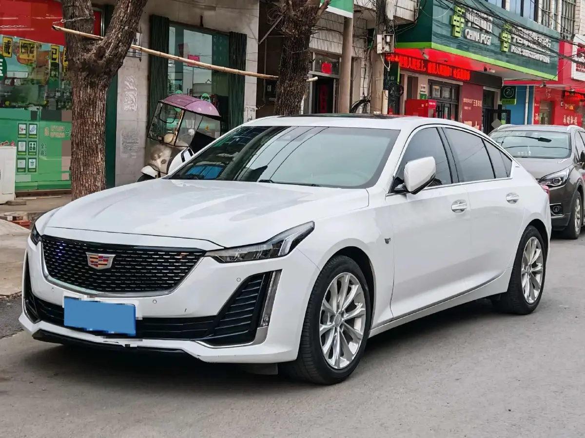 2022 Cadillac CT5 2.0T 237HP L4 10AT