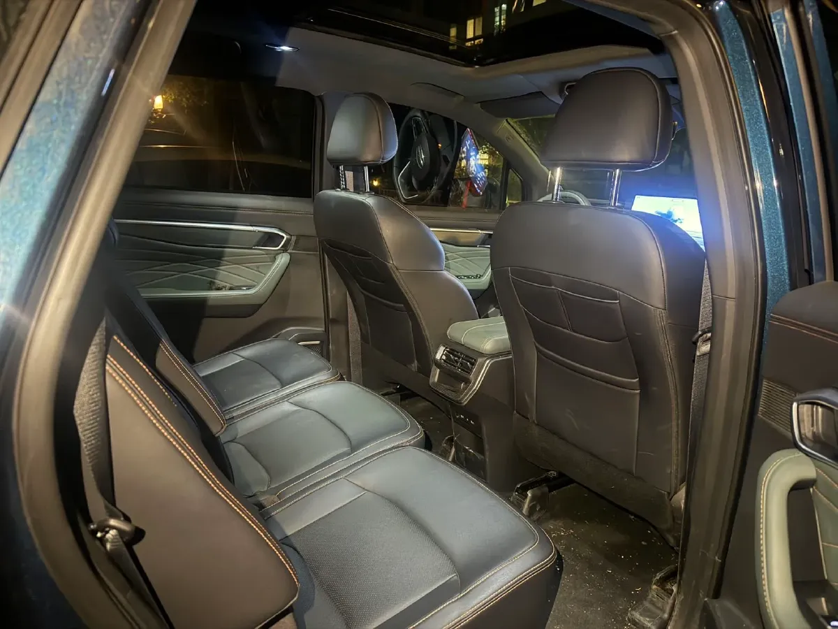 2024 Geely Okavango L 2.0T 218HP L4 7DCT,autocango,china used car exporter,china ev exporter,chinese used car exporter,chinese used ev exporter