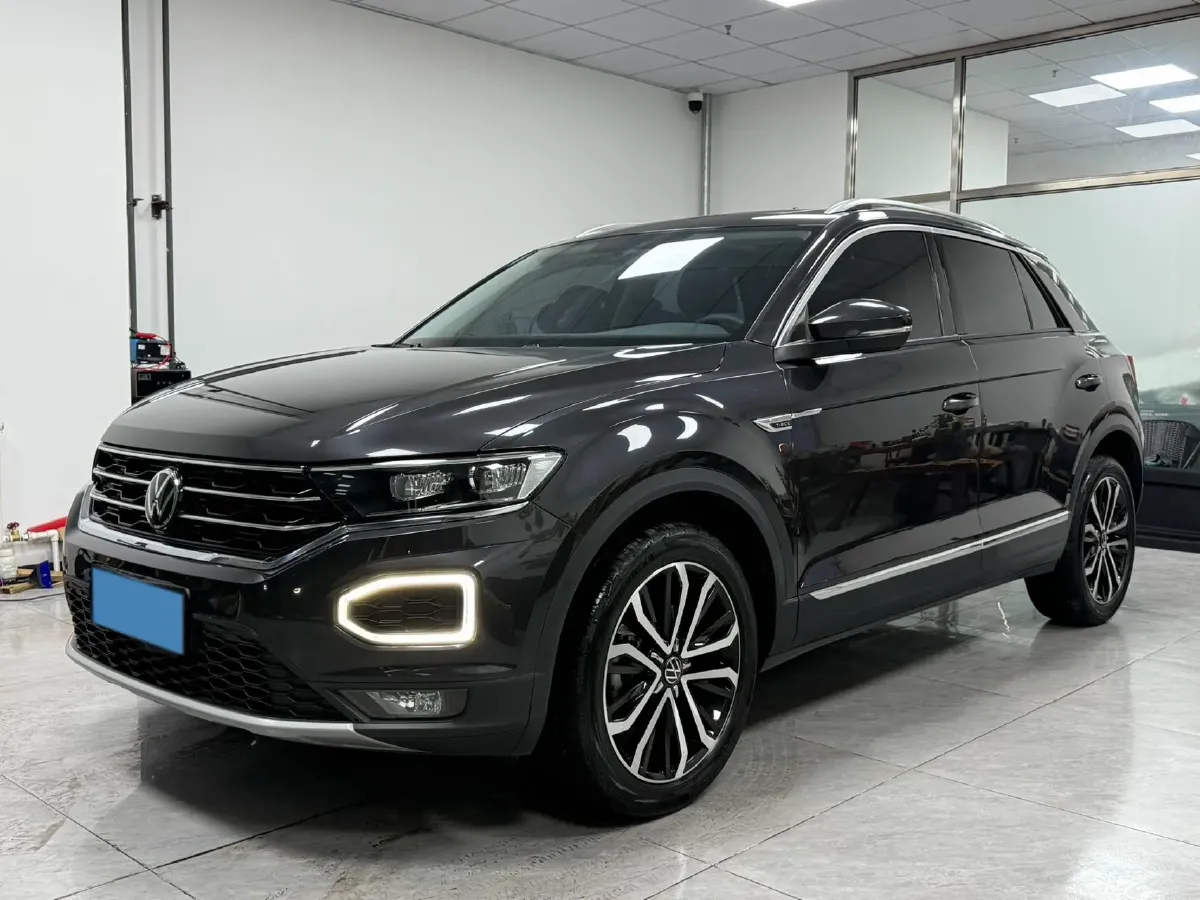 2022 Volkswagen T-Roc 1.4T 150HP L4 7DCT,autocango,china used car exporter,china ev exporter,chinese used car exporter,chinese used ev exporter