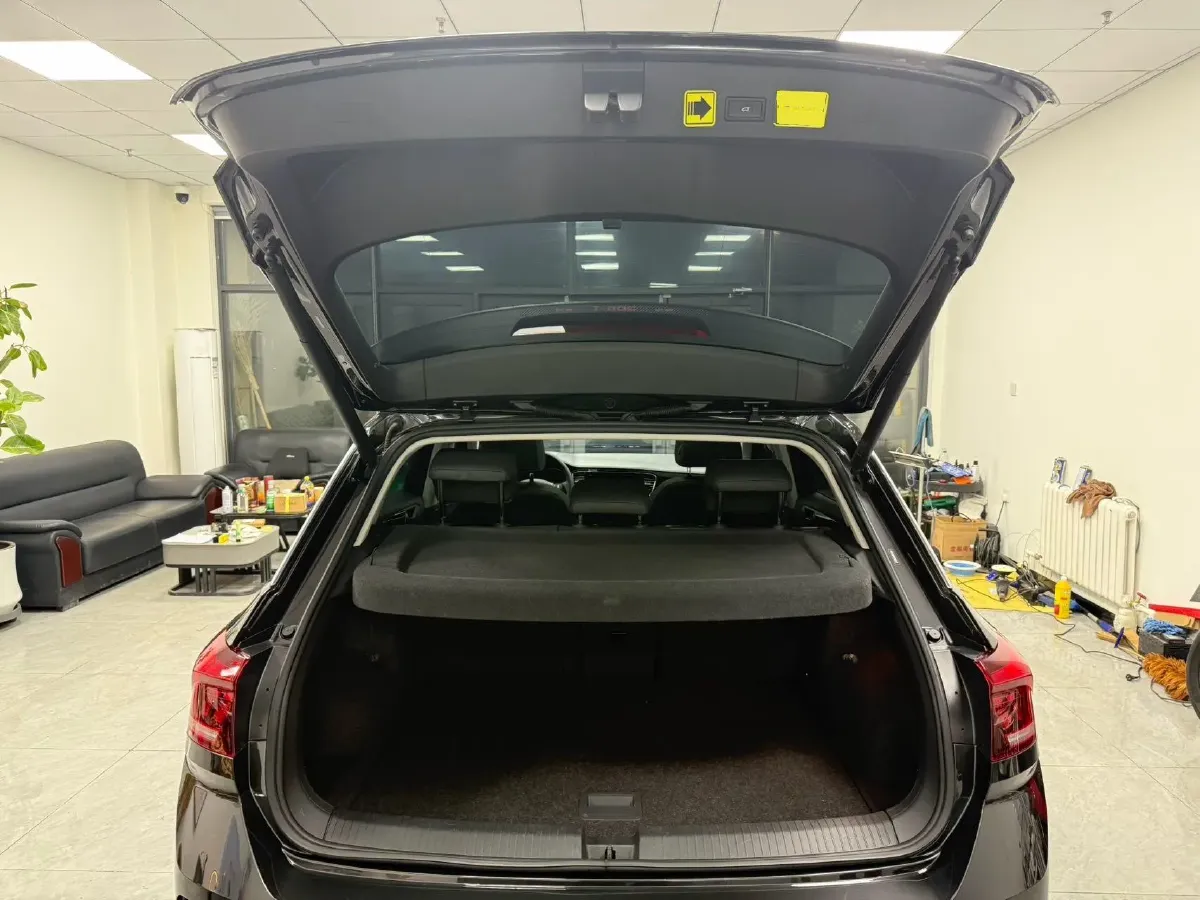 2022 Volkswagen T-Roc 1.4T 150HP L4 7DCT,autocango,china used car exporter,china ev exporter,chinese used car exporter,chinese used ev exporter