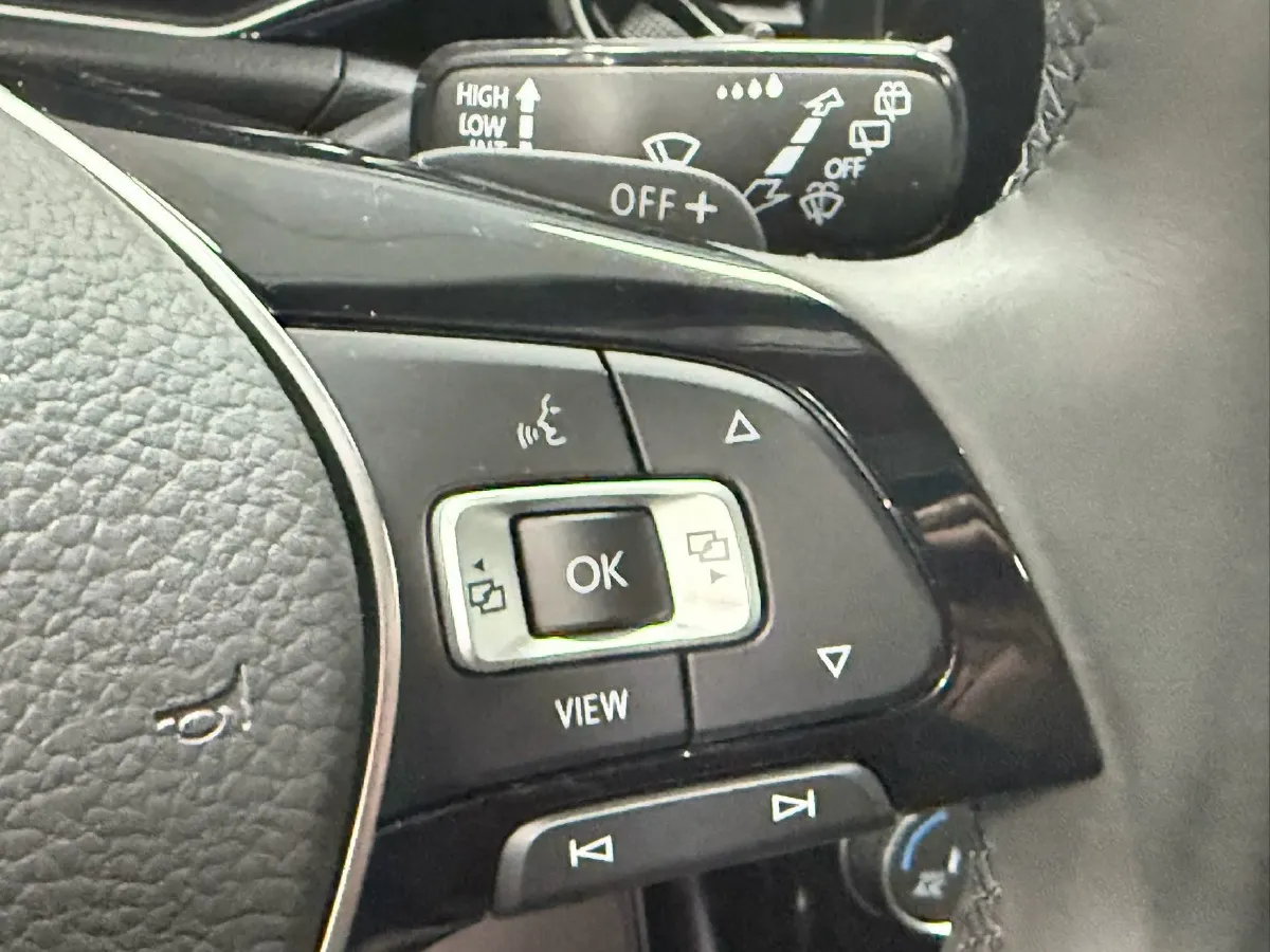 2022 Volkswagen T-Roc 1.4T 150HP L4 7DCT,autocango,china used car exporter,china ev exporter,chinese used car exporter,chinese used ev exporter