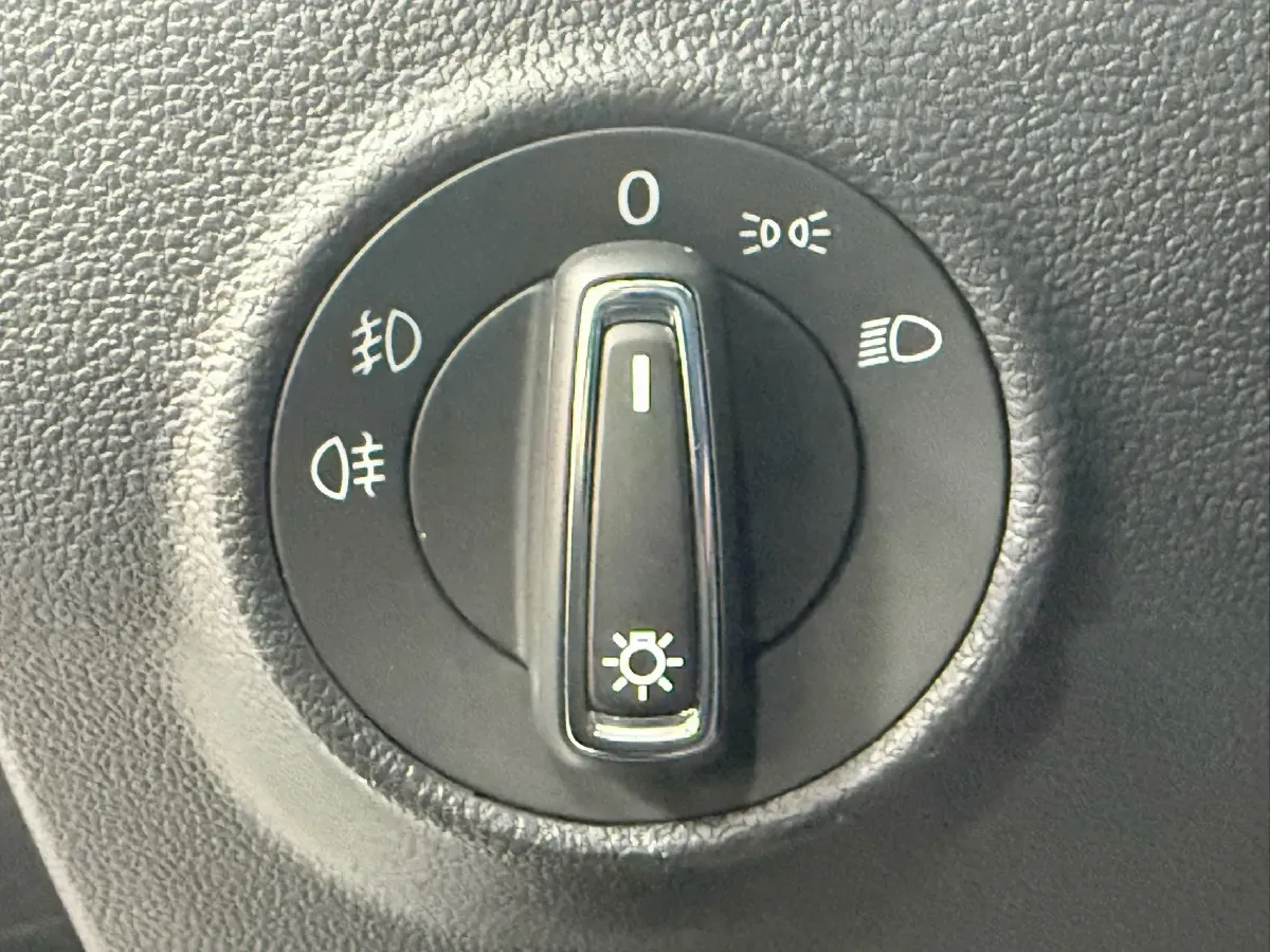 2022 Volkswagen T-Roc 1.4T 150HP L4 7DCT,autocango,china used car exporter,china ev exporter,chinese used car exporter,chinese used ev exporter