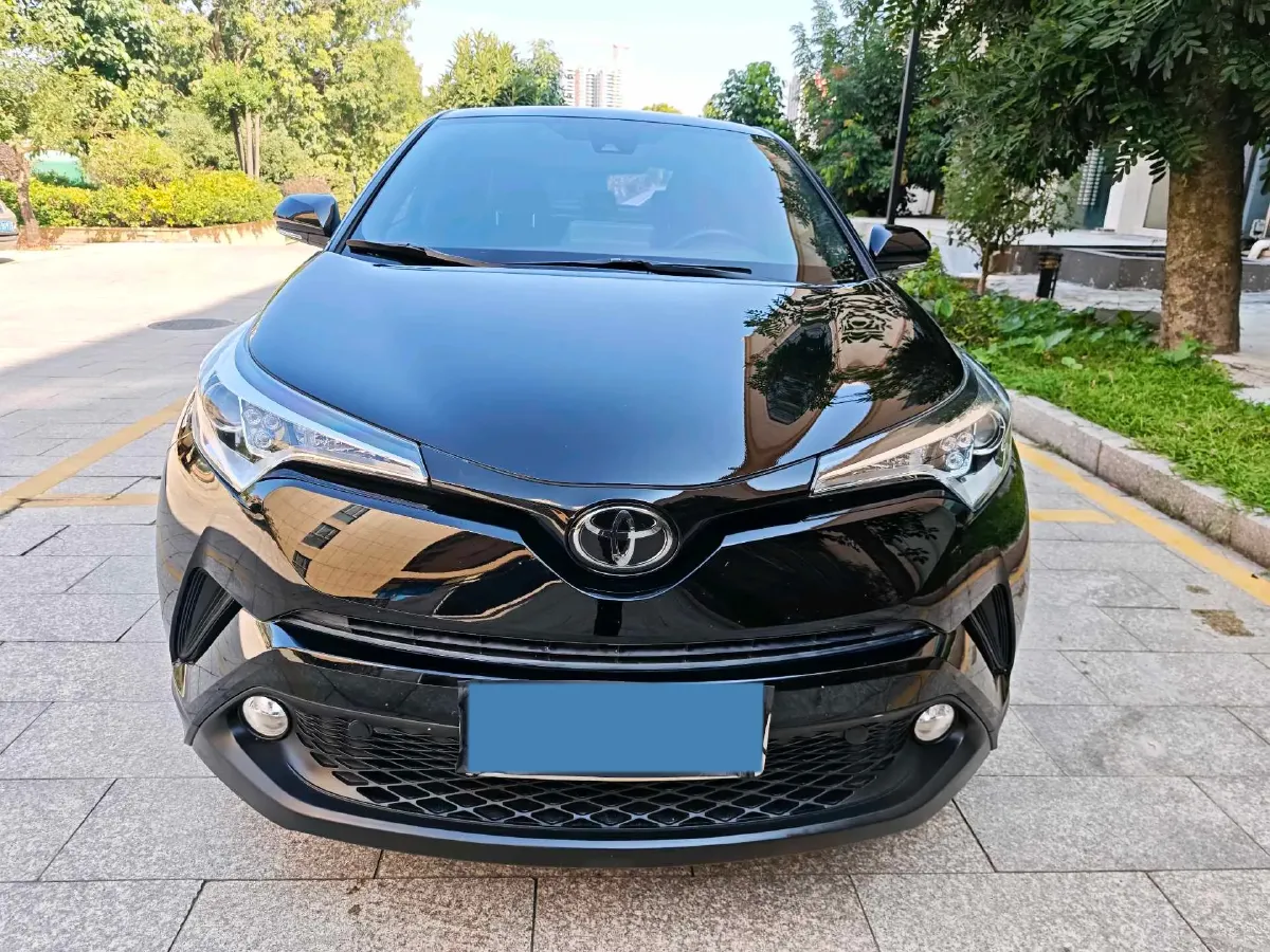 2020 Toyota C-HR 2.0L 171HP L4 CVT,autocango,china used car exporter,china ev exporter,chinese used car exporter,chinese used ev exporter