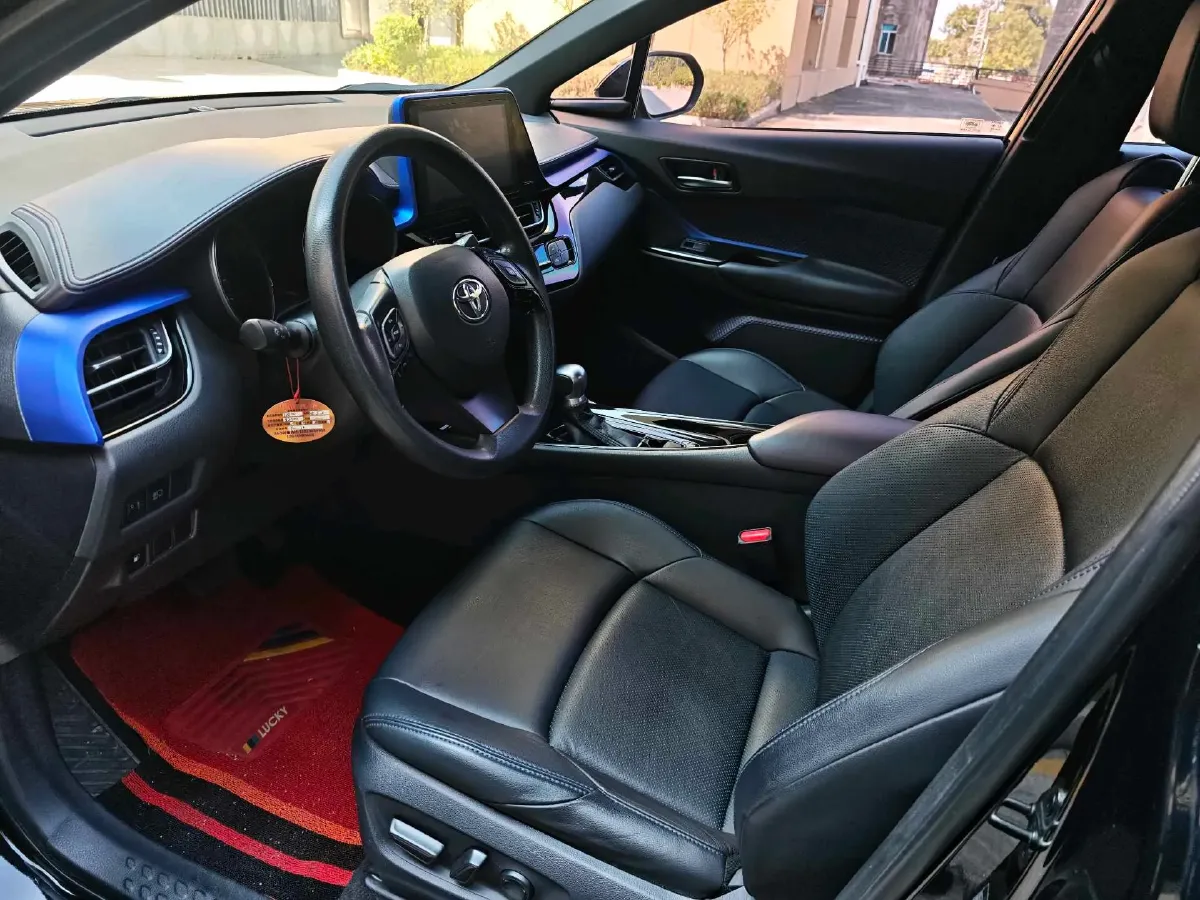 2020 Toyota C-HR 2.0L 171HP L4 CVT,autocango,china used car exporter,china ev exporter,chinese used car exporter,chinese used ev exporter