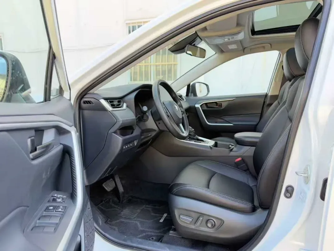 2023 Toyota RAV4 2.5L 178HP L4 E-CVT Hybrid,autocango,china used car exporter,china ev exporter,chinese used car exporter,chinese used ev exporter