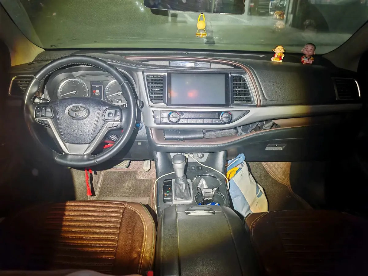 2021 Toyota Highlander 2.0T 220HP L4 6AT,autocango,china used car exporter,china ev exporter,chinese used car exporter,chinese used ev exporter