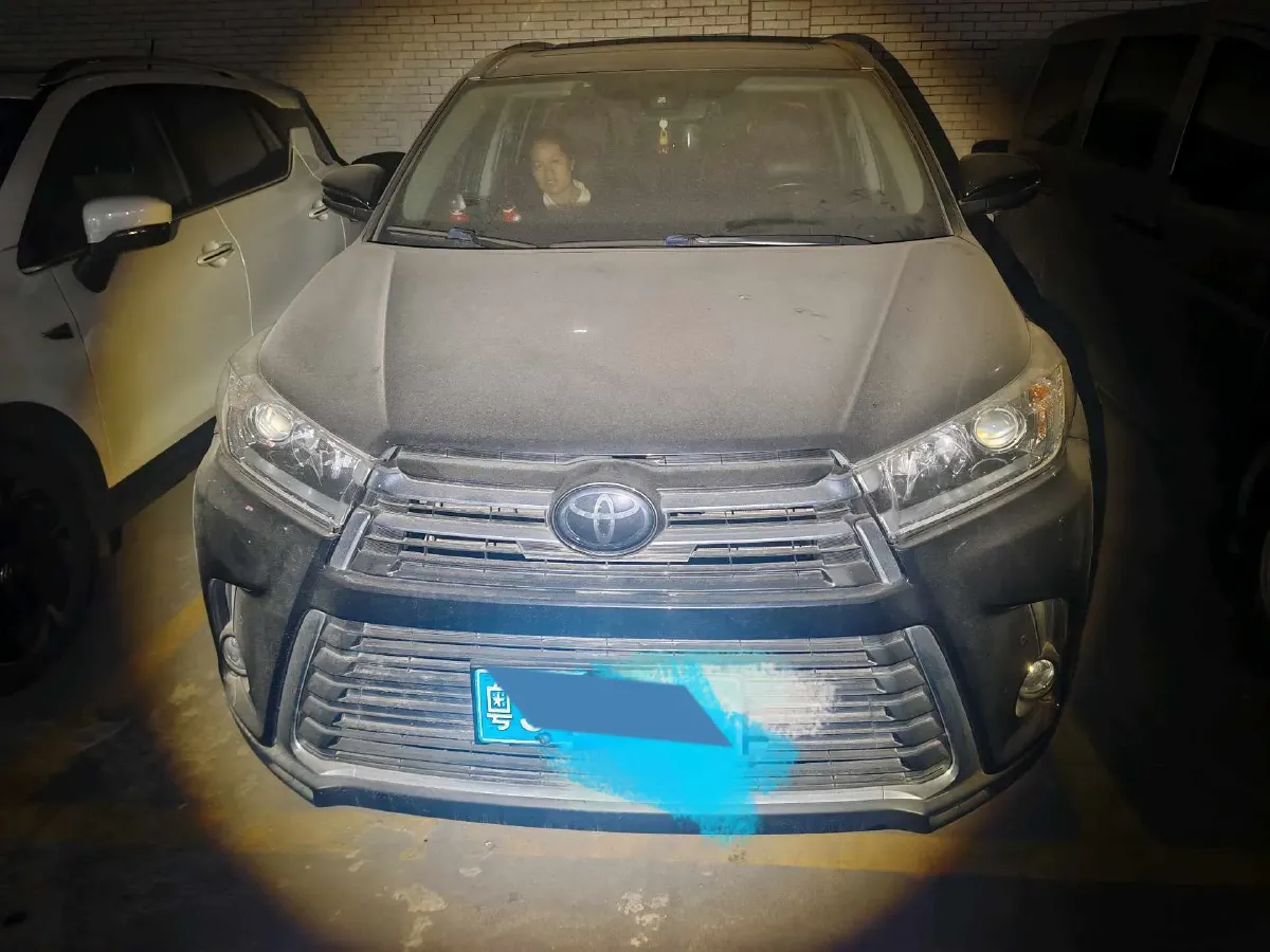2021 Toyota Highlander 2.0T 220HP L4 6AT,autocango,china used car exporter,china ev exporter,chinese used car exporter,chinese used ev exporter