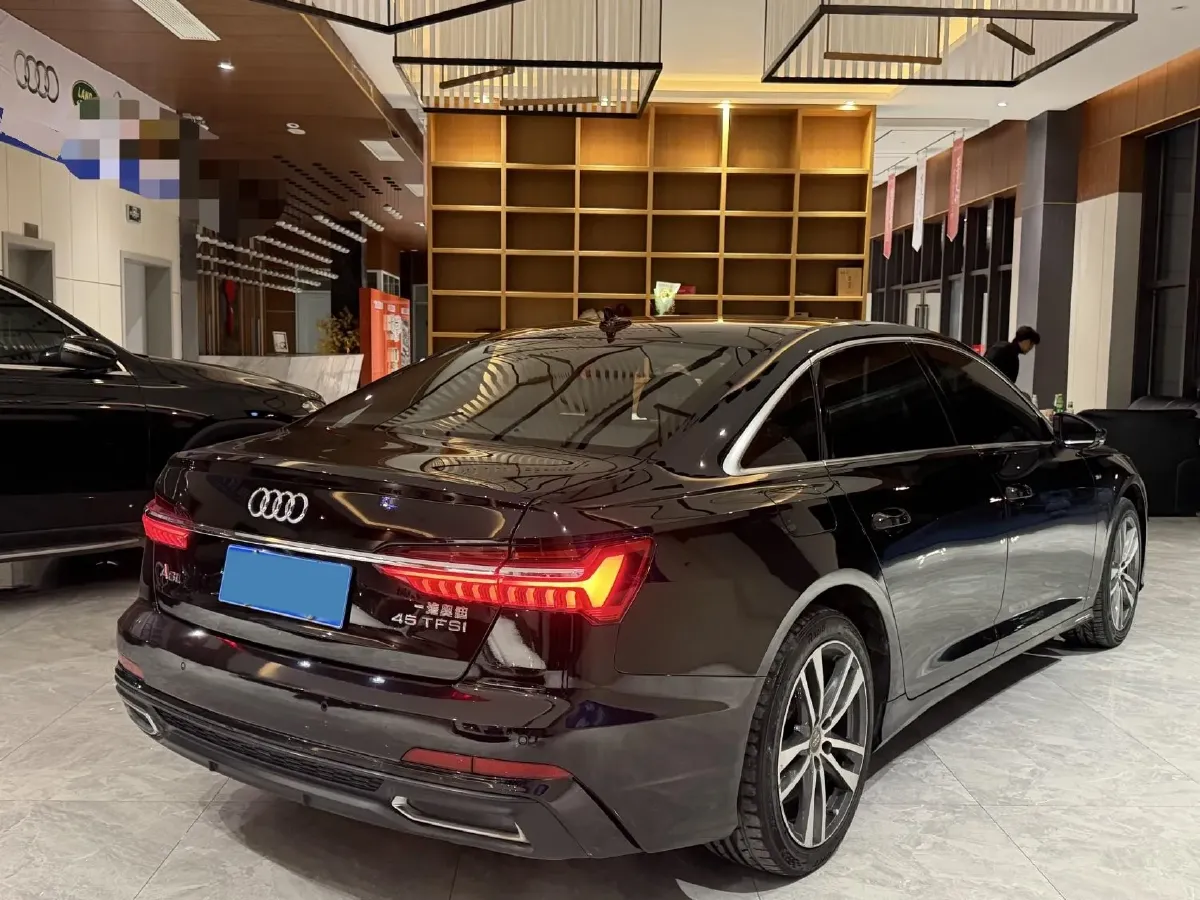 2021 Audi A6L 2.0T 190HP L4 7DCT,autocango,china used car exporter,china ev exporter,chinese used car exporter,chinese used ev exporter