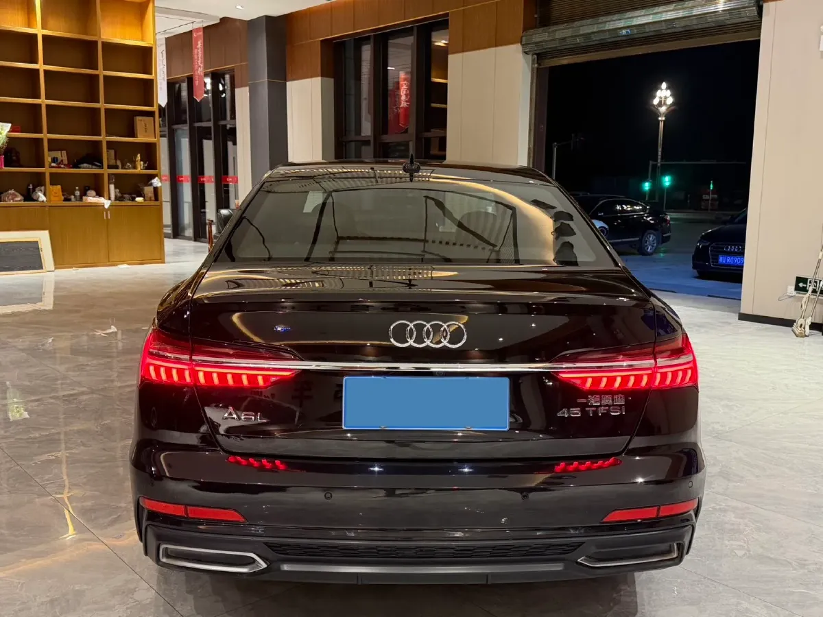 2021 Audi A6L 2.0T 190HP L4 7DCT,autocango,china used car exporter,china ev exporter,chinese used car exporter,chinese used ev exporter