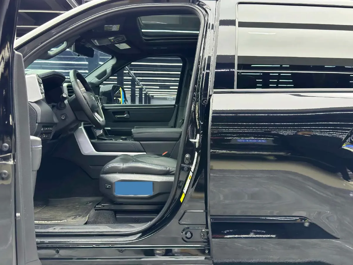 2023 Toyota Sienna 2.5L 189HP L4 E-CVT Hybrid,autocango,china used car exporter,china ev exporter,chinese used car exporter,chinese used ev exporter