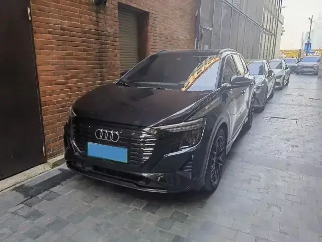 2022 Audi Q5 e-tron BEV 83.4KWH