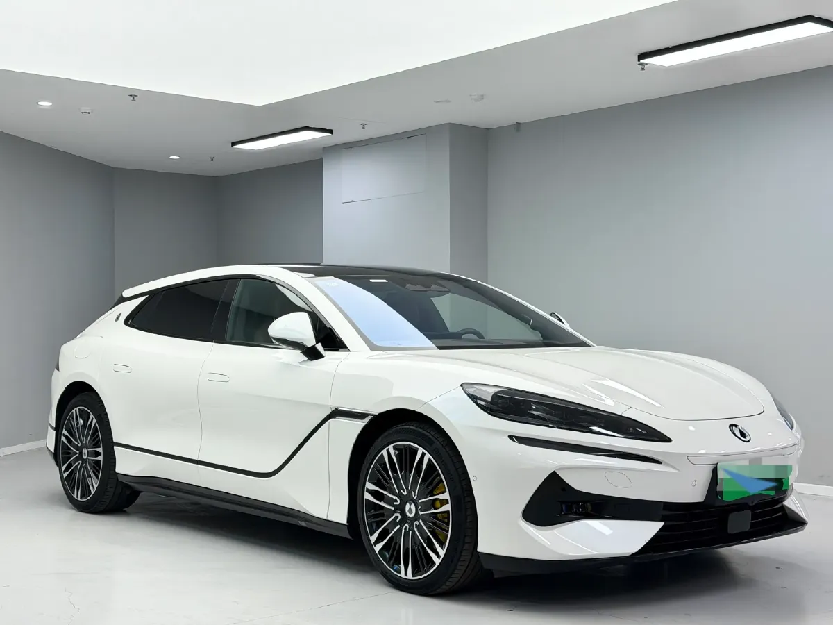 2024 Denza DenzaZ9GT 2.0T 207HP L4 E-CVT PHEV 38.5KWH,autocango,china used car exporter,china ev exporter,chinese used car exporter,chinese used ev exporter