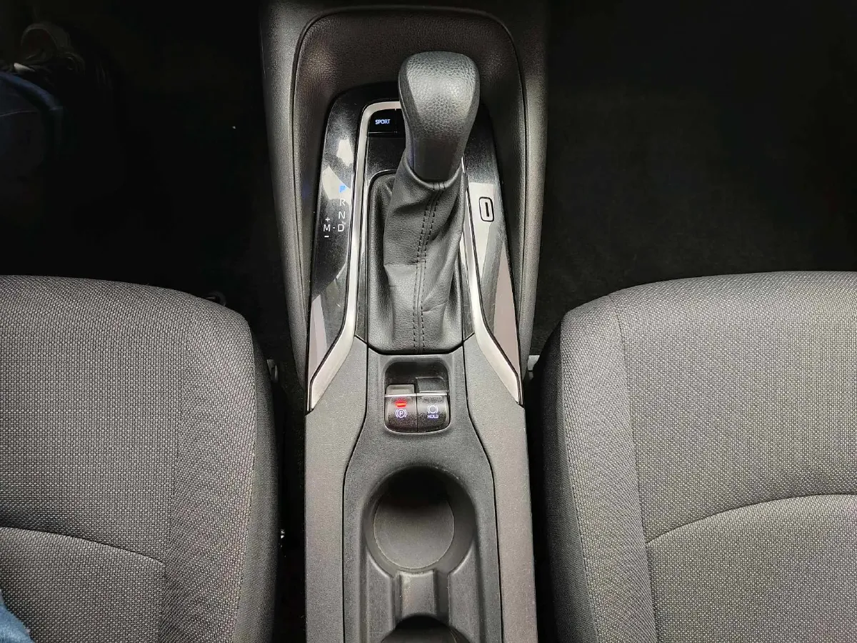 2021 Toyota Corolla 1.2T 116HP L4 CVT,autocango,china used car exporter,china ev exporter,chinese used car exporter,chinese used ev exporter