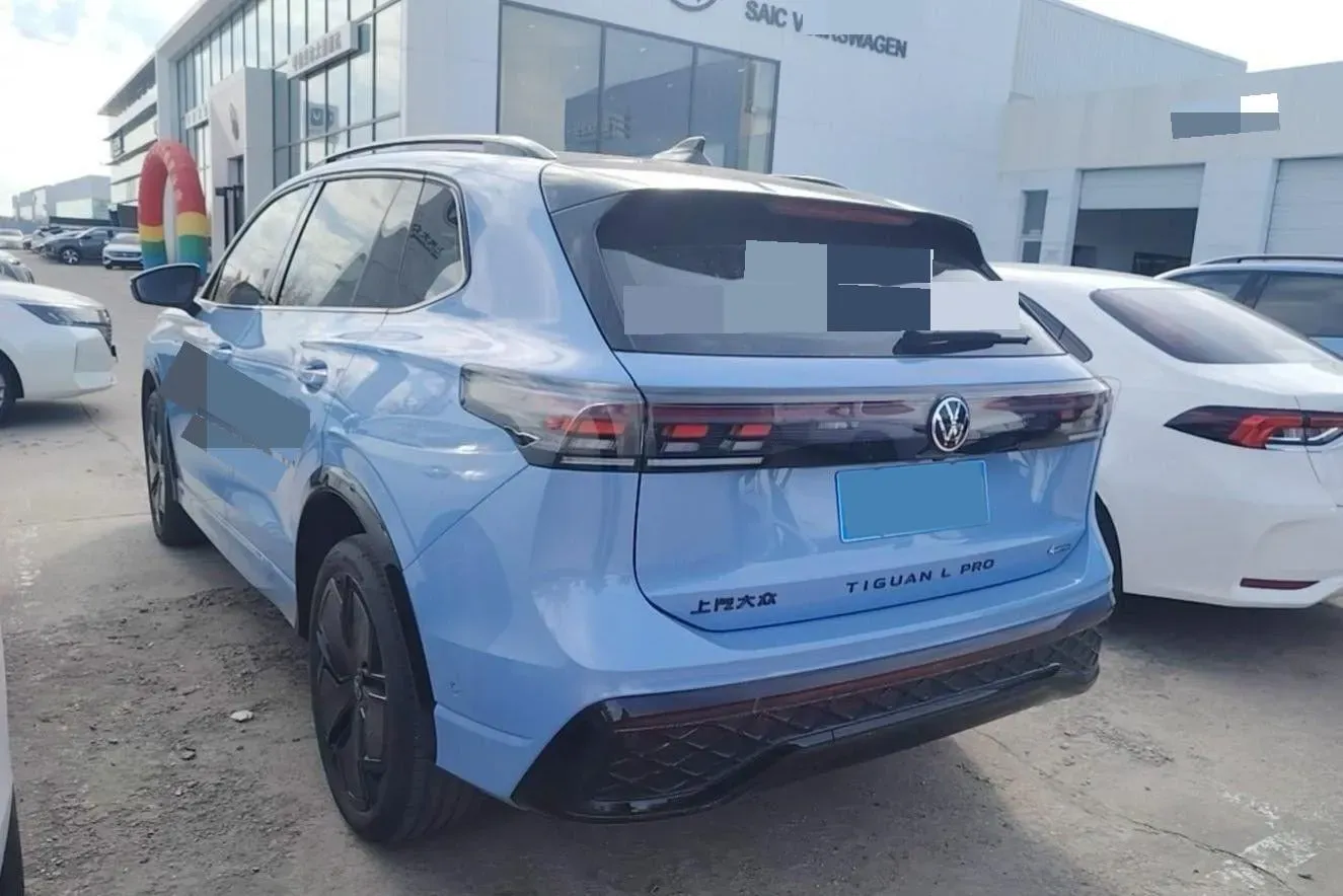 2024 Volkswagen Tiguan L 2.0T 220HP L4 7DCT,autocango,china used car exporter,china ev exporter,chinese used car exporter,chinese used ev exporter