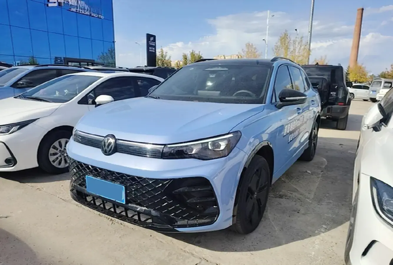 2024 Volkswagen Tiguan L 2.0T 220HP L4 7DCT