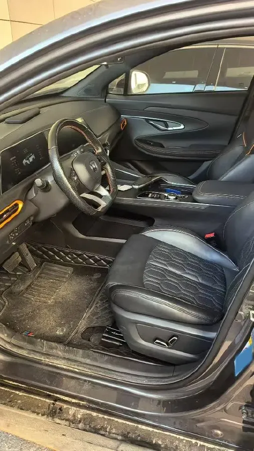 2022 ChangAn UNI-T 1.5T 188HP L4 7DCT,autocango,china used car exporter,china ev exporter,chinese used car exporter,chinese used ev exporter