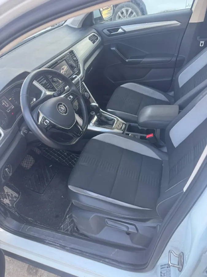 2019 Volkswagen T-Roc 1.4T 131HP L4 7DCT,autocango,china used car exporter,china ev exporter,chinese used car exporter,chinese used ev exporter