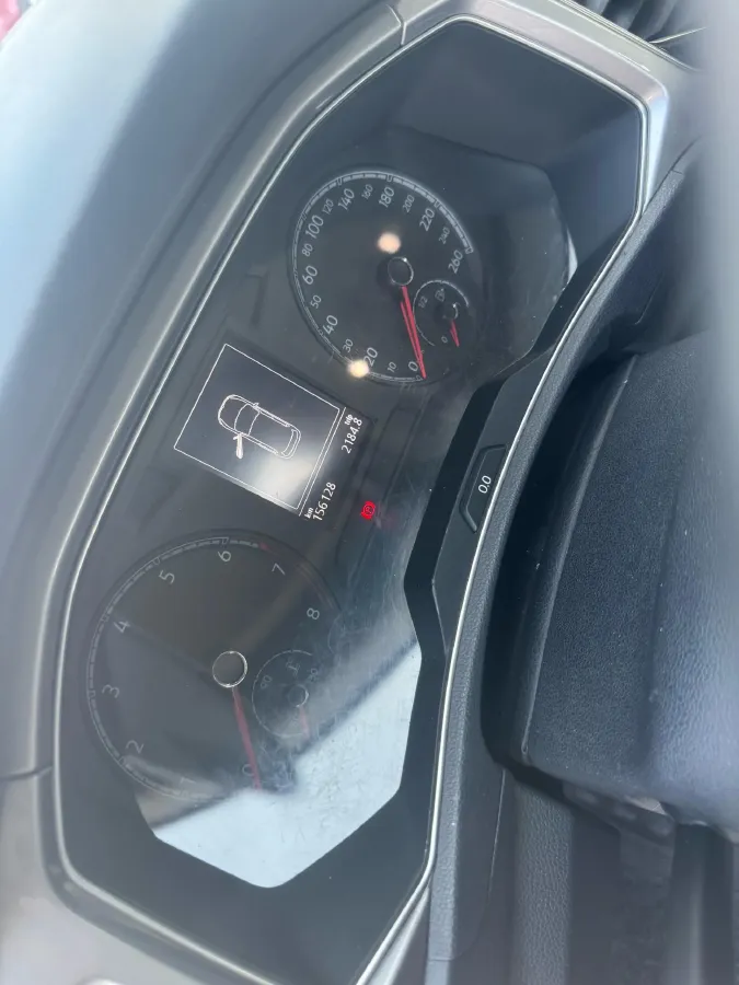 2019 Volkswagen T-Roc 1.4T 131HP L4 7DCT,autocango,china used car exporter,china ev exporter,chinese used car exporter,chinese used ev exporter