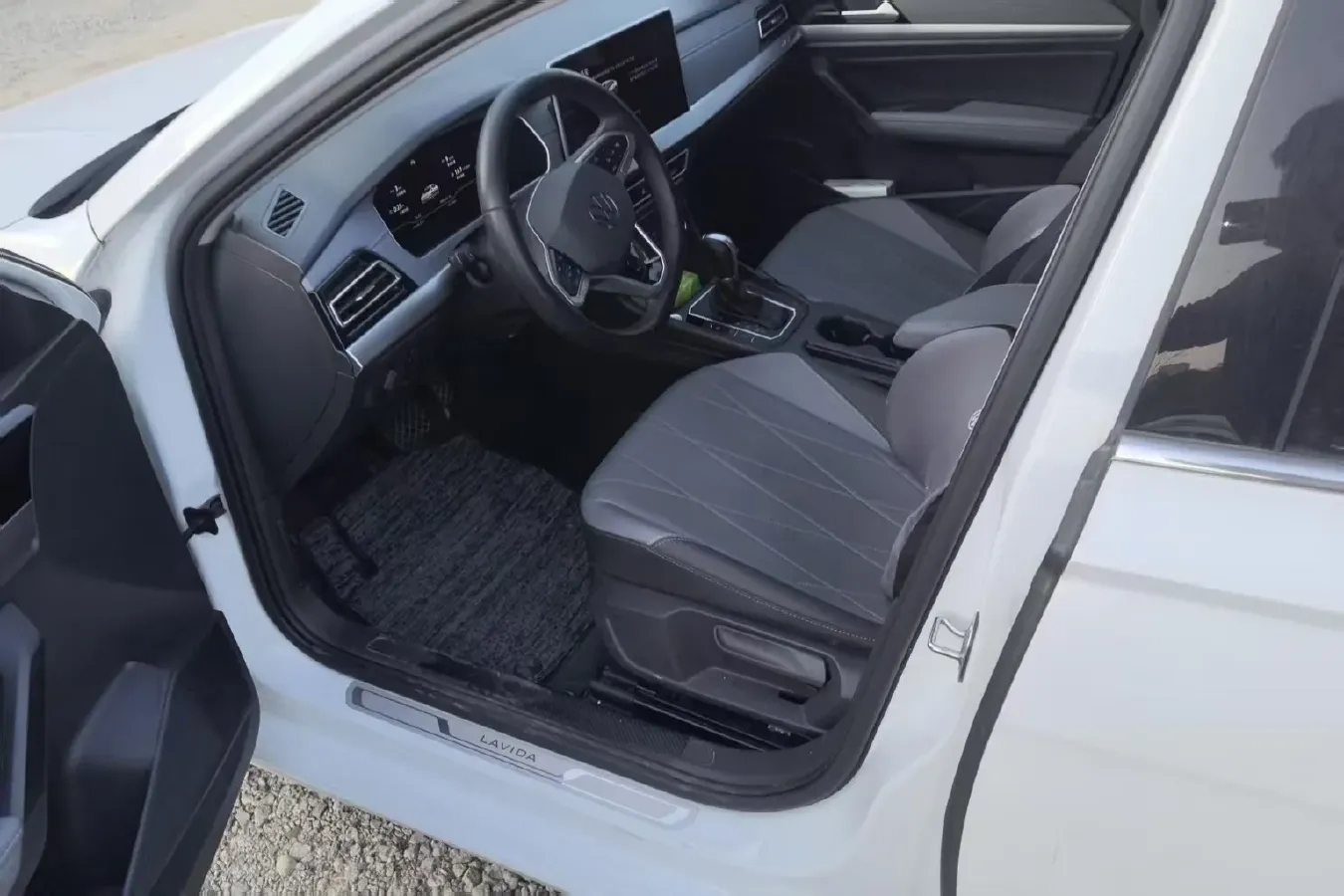2023 Volkswagen Lavida 1.5L 110HP L4 6AT,autocango,china used car exporter,china ev exporter,chinese used car exporter,chinese used ev exporter