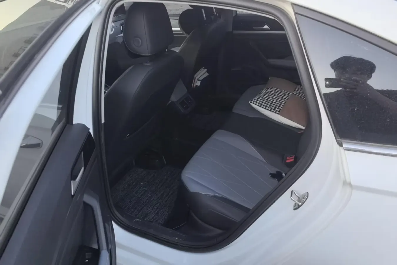 2023 Volkswagen Lavida 1.5L 110HP L4 6AT,autocango,china used car exporter,china ev exporter,chinese used car exporter,chinese used ev exporter