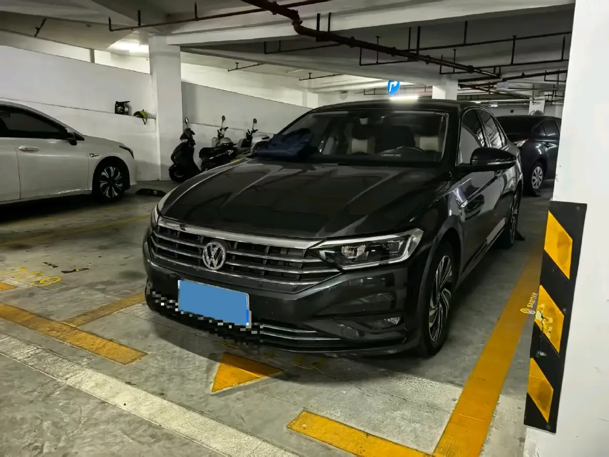 2021 Volkswagen Sagitar 1.4T 150HP L4 7DCT