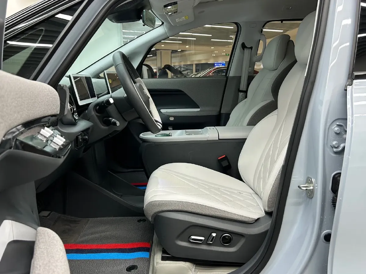 2023 JAC T8 2.0T 170HP L4 8AT,autocango,china used car exporter,china ev exporter,chinese used car exporter,chinese used ev exporter