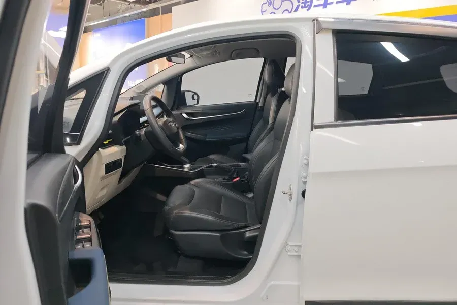 2021 WuLing Nano EV BEV 28KWH,autocango,china used car exporter,china ev exporter,chinese used car exporter,chinese used ev exporter