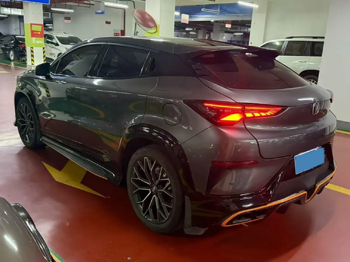 2022 ChangAn UNI-T 1.5T 188HP L4 7DCT,autocango,china used car exporter,china ev exporter,chinese used car exporter,chinese used ev exporter