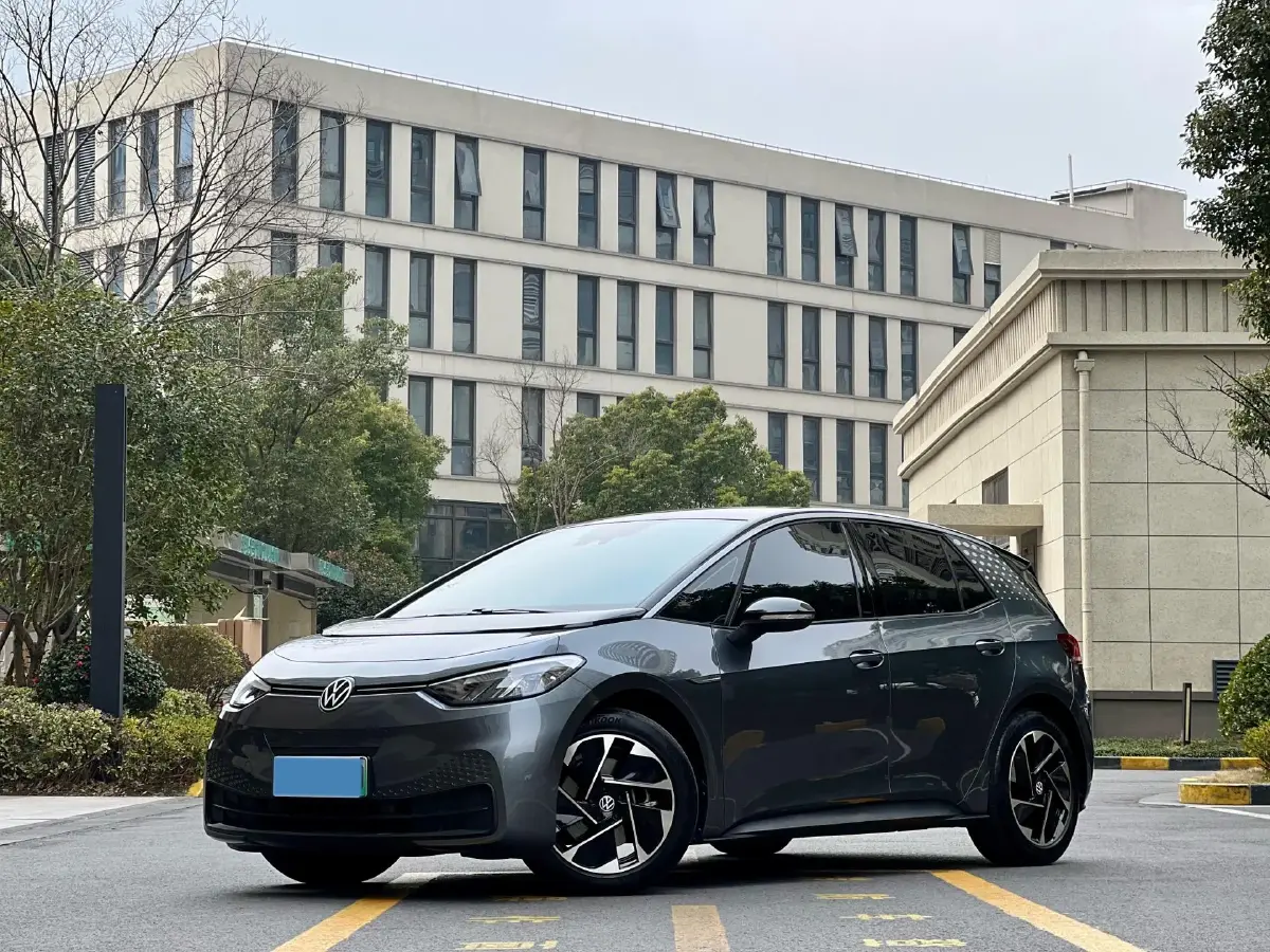 2023 Volkswagen ID.3 BEV 52.8KWH